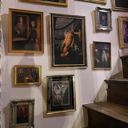 Impasse Des Mysteres - La Maison Des Sorciers Lehon/dinan *