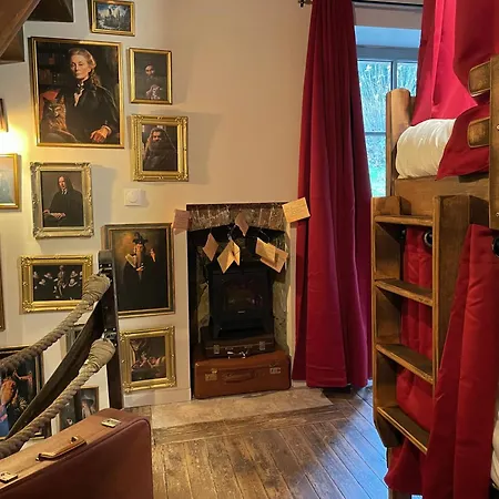 Impasse Des Mysteres - La Maison Des Sorciers Lehon/dinan Nyaraló
